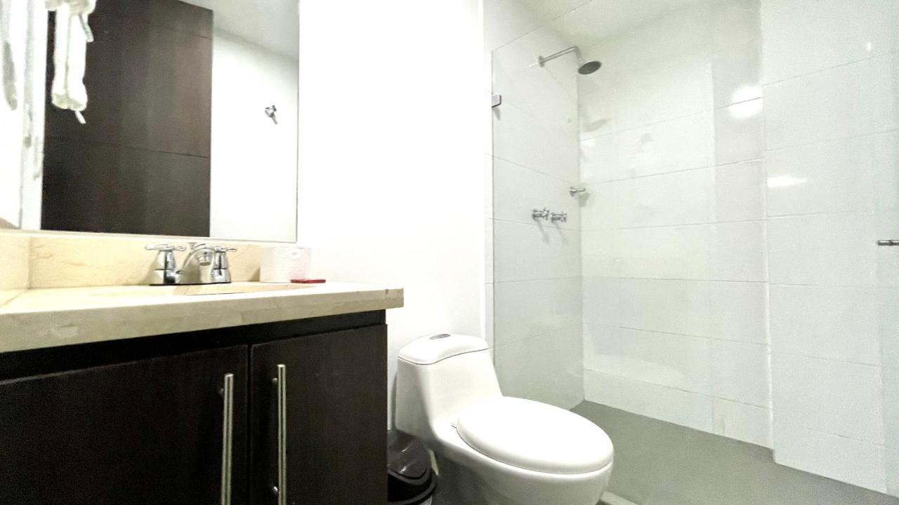 Moderno En Conquistadores, Excelente Ubicacion Apartahotel *