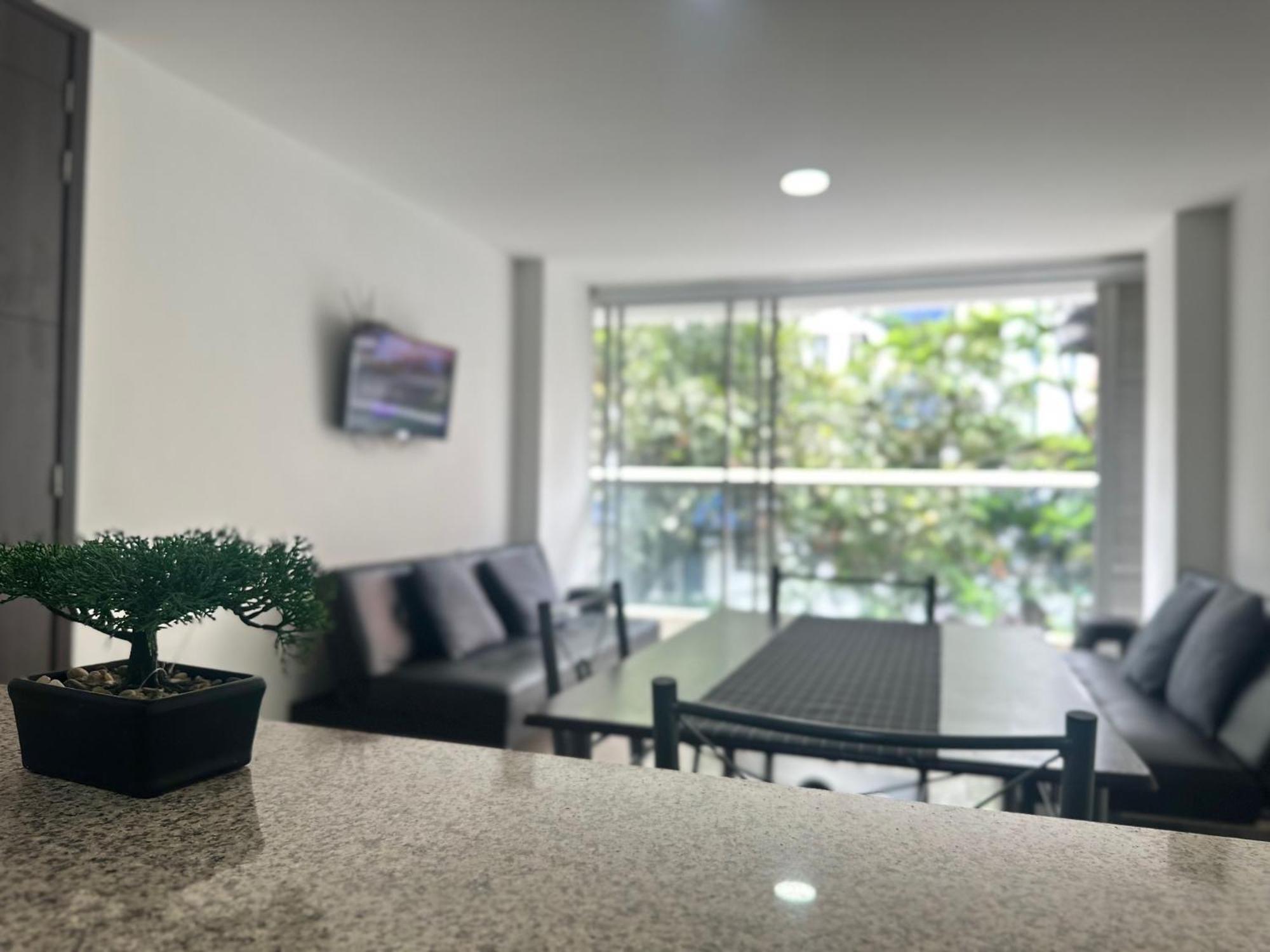 Moderno En Conquistadores, Excelente Ubicacion Apartahotel *